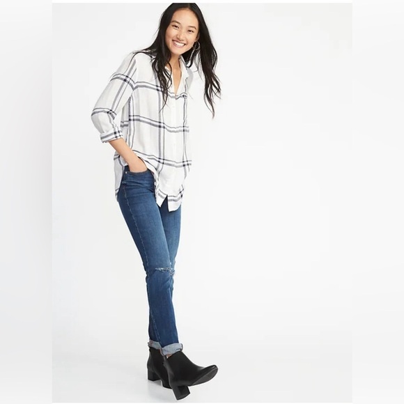 Old Navy Relaxed Classic Soft Brushed Twill long Sleeve top Shirt. White/navy S - Picture 3 of 10